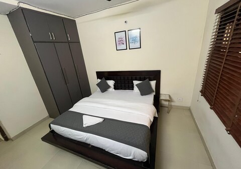 APOLLO HOME STAY