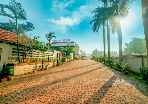 THE WORLD BUSINESS HOTEL (A Unit Of Crackers India Infrastructure Ltd)