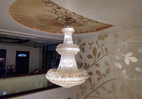 Amazing Palace in Jaypee Greens