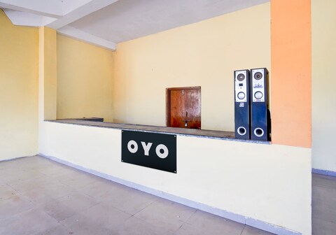 Hotel O Midwaytreat Burhanpur