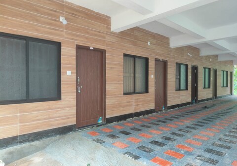 Pranav Deluxe Stay