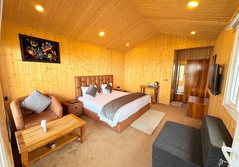 The Grand View Resort Dhanaulti