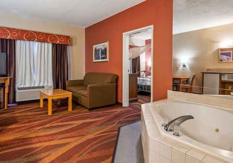 Best Western Plus Fort Wayne Inn & Suites North