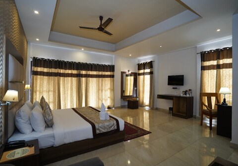 Terrace Valley Hotel