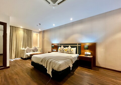Gatsby Suites - Element One