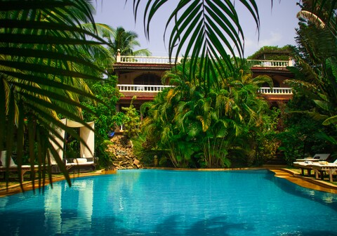 Papa Jolly Eco Resort - Near Morjim Beach