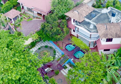 Periyar Holidays 4BHK Villa