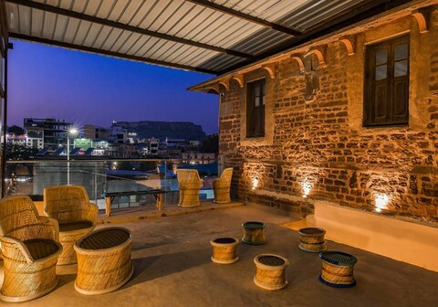 Locomo Backpackers Hostel