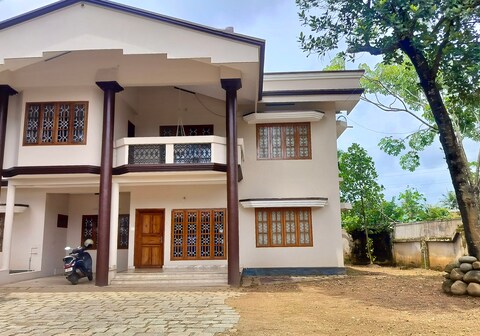 Full Moon 4 BHK Villa