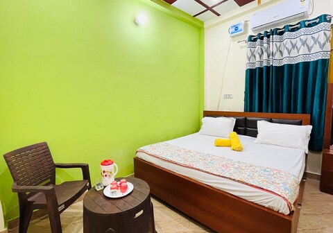 Om Homestay | Entire 3BHK Home