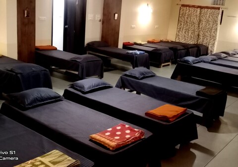 Sridham Hostel 100m From Beach