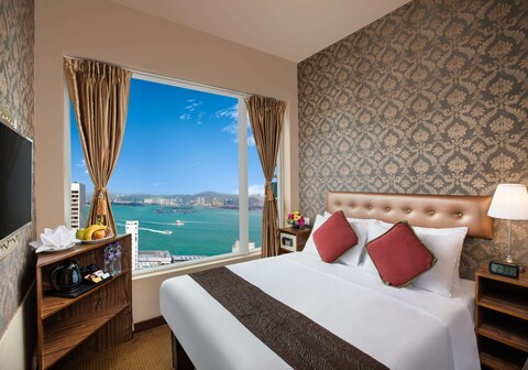 Ramada Hong Kong Harbour View