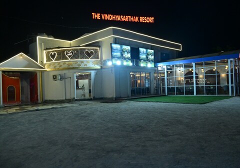 Thevindhyasarthak resort Varansi