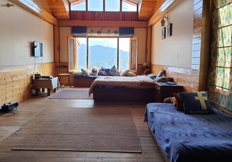 Majestic Himalayan | Rooms & Kitchen