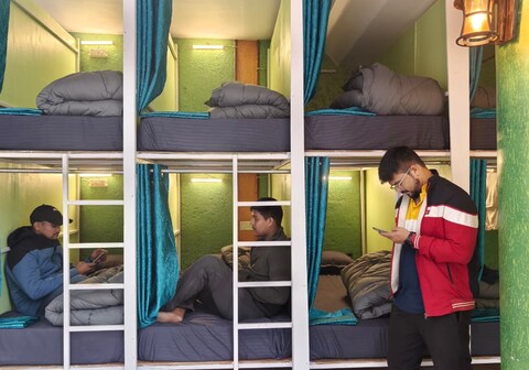 Kainchi Dham Sleeping Pods : 2 min from Neem karoli