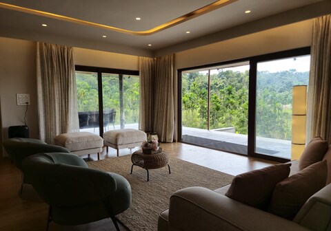 Songs of the Treepie