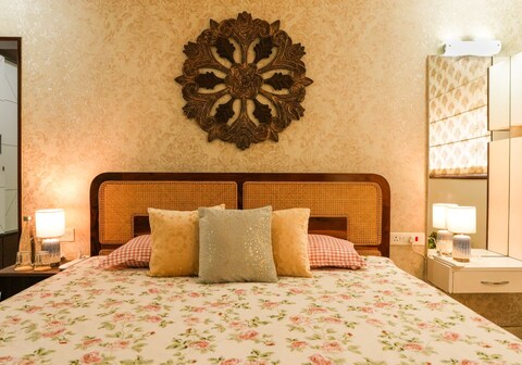 Luho 6 Off Sarjapur Road