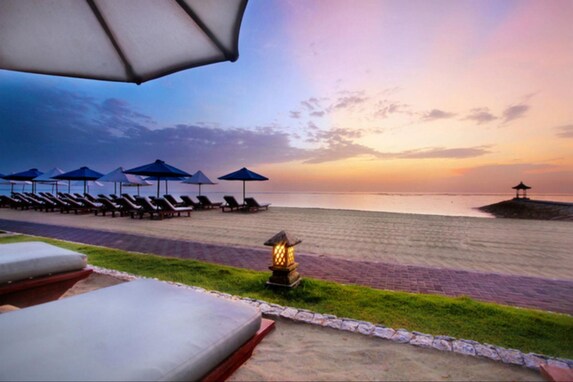 Related Hotel Image