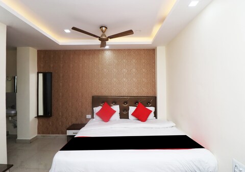 Hotel Satyam International, Siwan