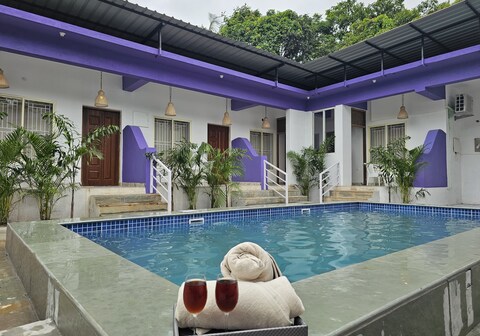 La Anjuna 9BHK by Basil Stays