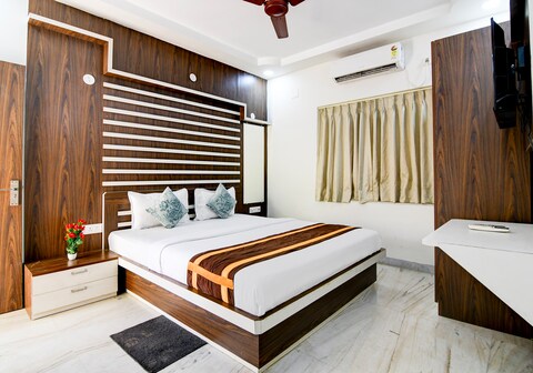 New Trishiv Hotel