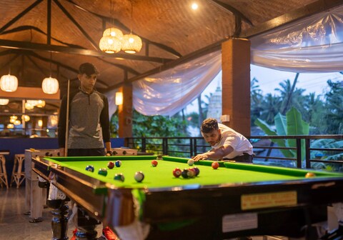 Madpackers Goa (Anjuna) | Pool Table & Bar