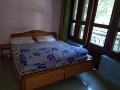 Hotel Suman Palace, Dhanaulti Hotel Suman Palace, Dhanaulti
