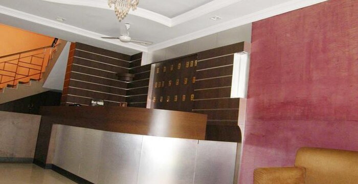 hotel-greenland-inn-digha-reception