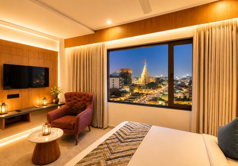 White Panda Hotels SHREE RADHE DWARKA