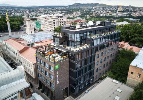IBIS Styles Tbilisi Center, Freedom Square