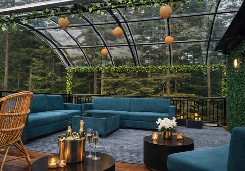 CloudBorn Rooftop Lounge & Stay