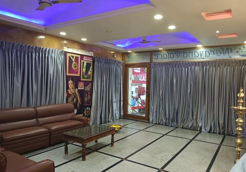 Hotel Narayana Palace