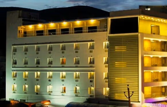 Renest Tirupati (formerly known as Vihas Hotel Tirupati)