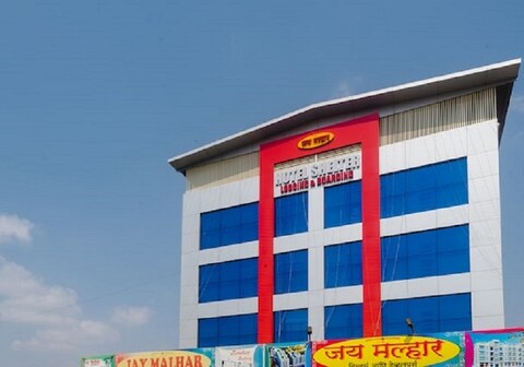 WOW 1001 Hotel Shelter