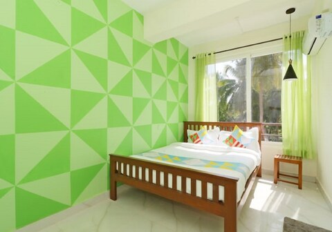 CalanguteBaga2BHK/Pool/Beach/Parking/Kitchen/