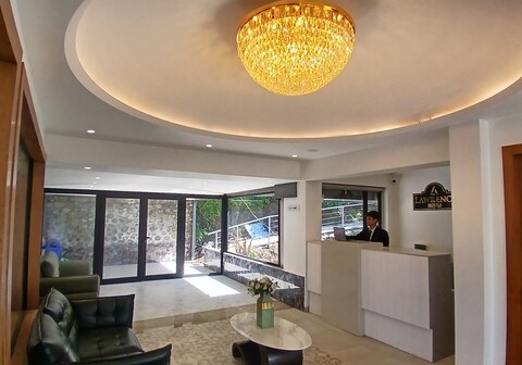 Lawrence Tungsten Resort - A Lake View property