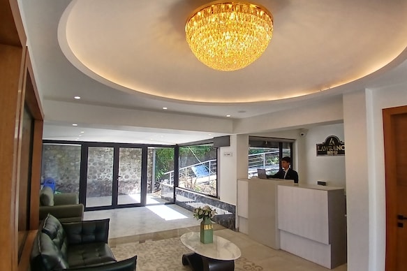 Lawrence Tungsten Resort - A Lake View property