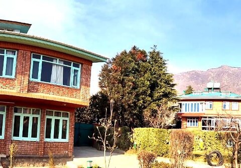 NISHAT MOUNTAIN VIEW