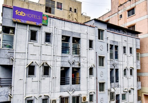 FabHotel SRH - Nr. Rajiv Gandhi Infotech Park