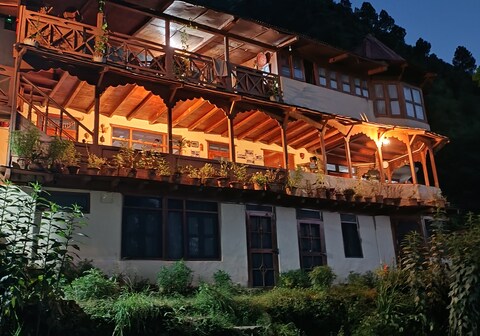 Himalayan Orchard Huts