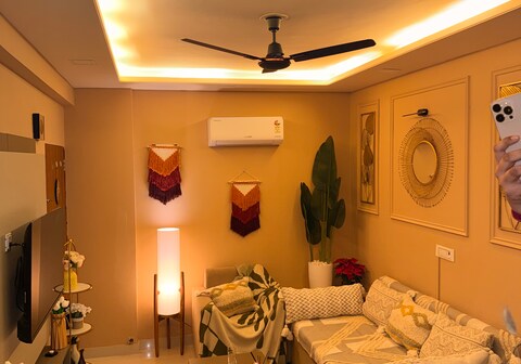 Modern BOHO Peaceful Aesthetic 43 TV OTT Wi Fi