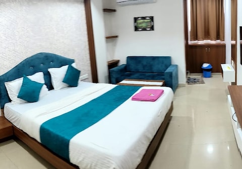 Hotel Mountain Inn Ahmedabad