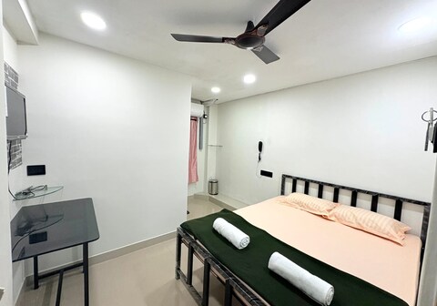 MAMA LODGING AND BOARDING