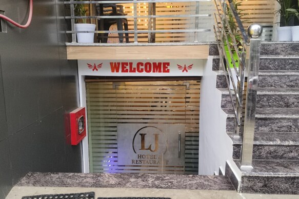 Hotel LJ and Restaurant