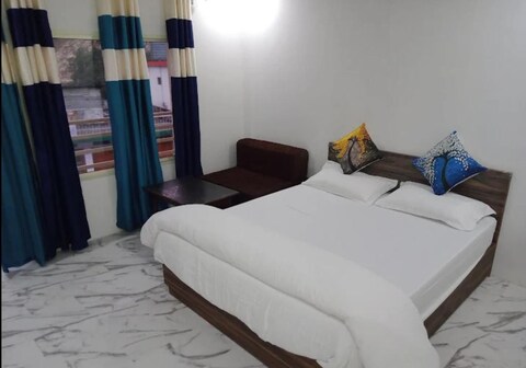 Himalayan Villa Phata