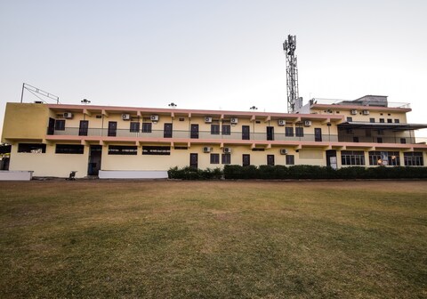 Hotel O Parmanand Garden