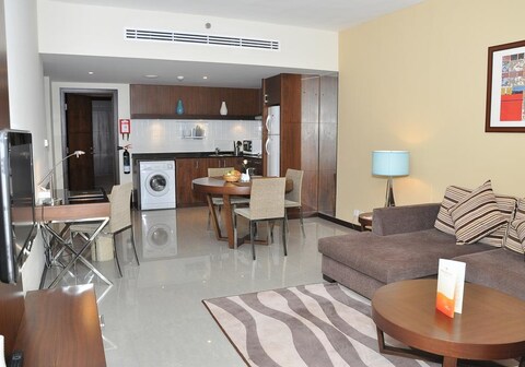 Phoenix Plaza Hotel Apartments