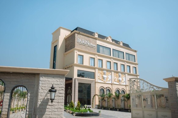 Parin Azure Hotels And Resort