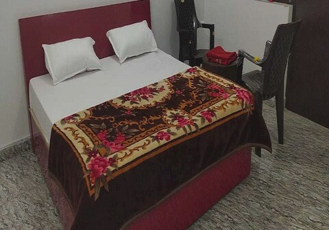 OYO Hotel Highway Destiny