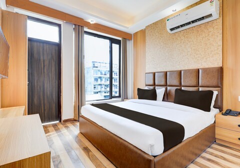 Hotel Baba's Inn - Near Medanta Hospital